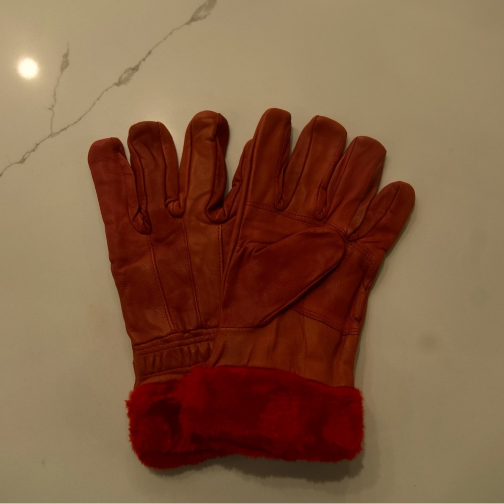 Women’s Burgundy and black color Genuine Leather Gloves with contrast Fur Trim
